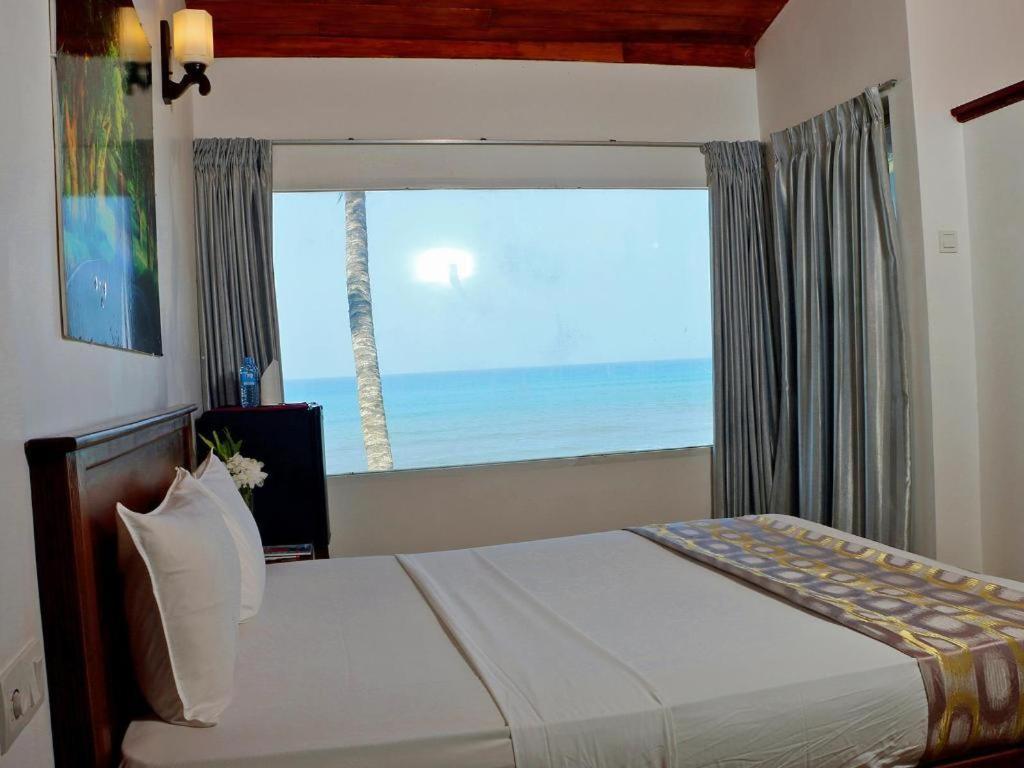 Oyo 246 Roy Villa Beach Hotel Kalutara Kültér fotó